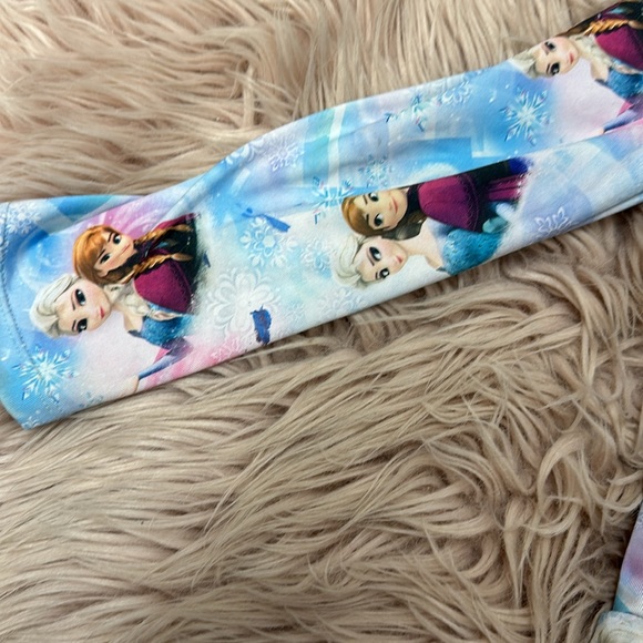 Frozen Long Sleeve - good for play. - Picture 4 of 5
